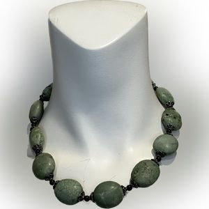 HDNY Chunky Crackled Turquoise Green Colored Stone Boho Statement Necklace 18”